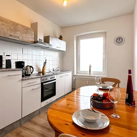 Zentrale Mit Gartennutzung Appartement *