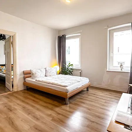Zentrale Mit Gartennutzung *